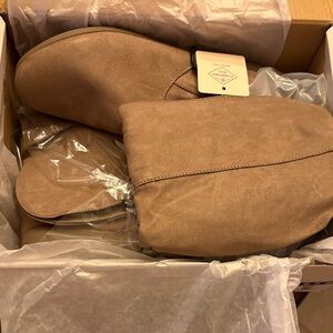 St. John's Bay Tan Heeled Boots